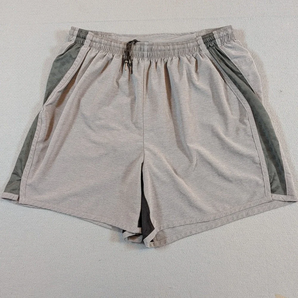Rabbit Running Shorts Size X Large Grey Heathered 5 Inch Inseam Zip Pocket